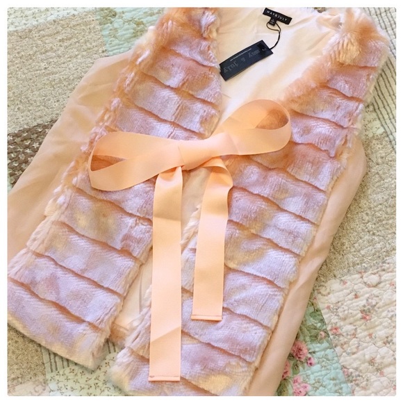 Peach Faux Fur Vest - Picture 4 of 7